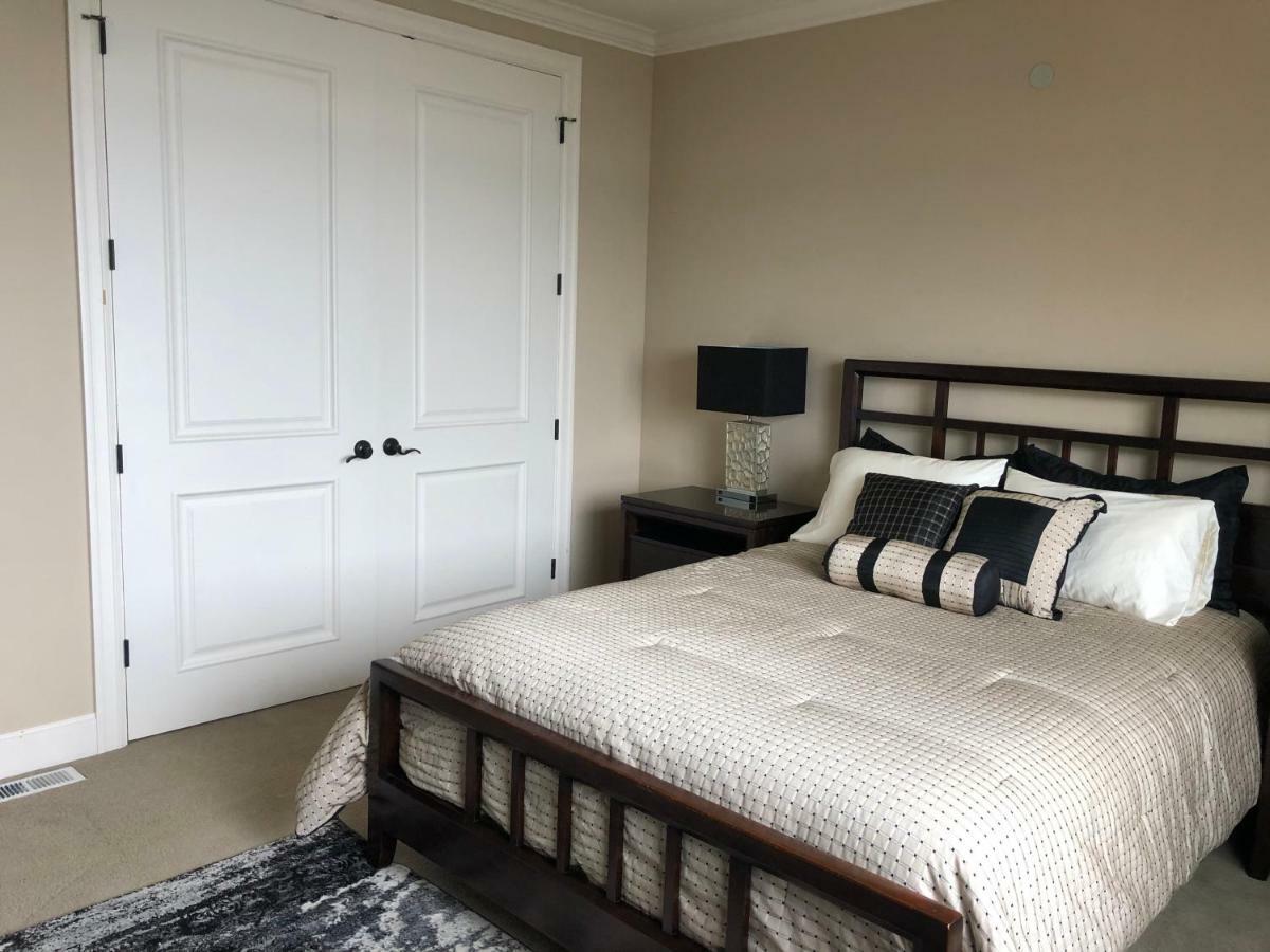 Redondo Waterfront House With A Private Room Federal Way Ngoại thất bức ảnh